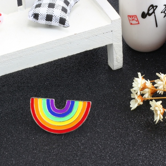 Rainbow Enamel Lapel Pin (BUNDLE AND SAVE!!!) 🏳️‍ PRIDE - Picture 5 of 8